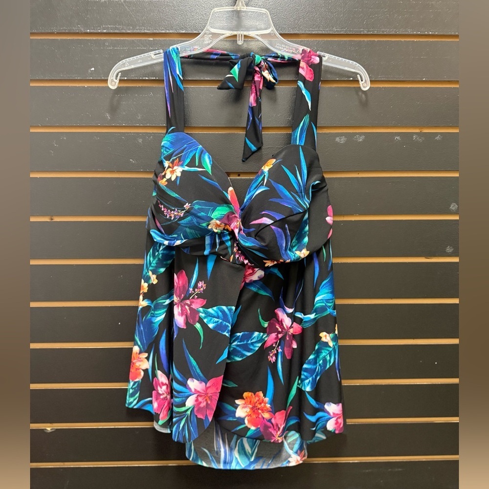 Trimshaper Floral Tankini Top 18W Tummy Control Halter Swim